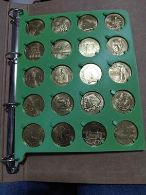 page for A4 binder (4 rings) for 34mm challenge coin/medal
