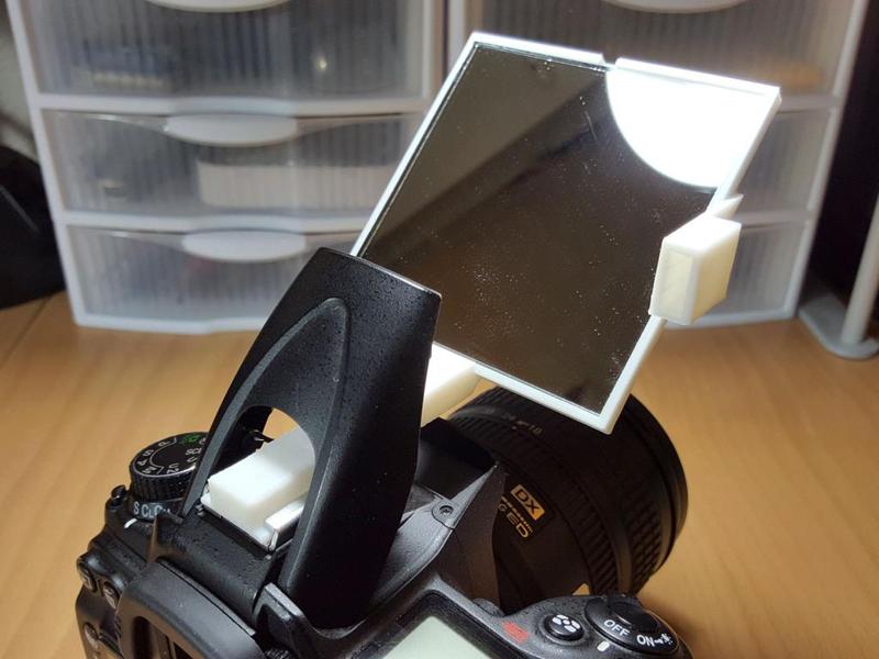 DSLR Built-In Pop-Up Flash Bounce Mirror