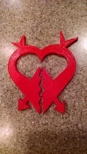 Double Arrow Heart Chip Clip