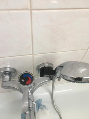 Pojistka k držáku sprchy verze 1,2