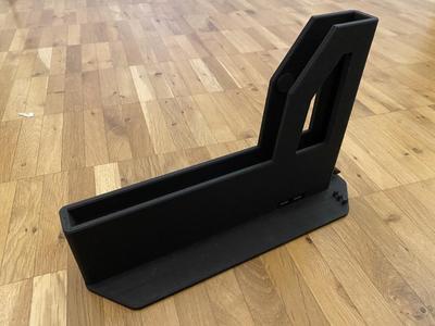 Vertical Stand for MacBook Pro 13"