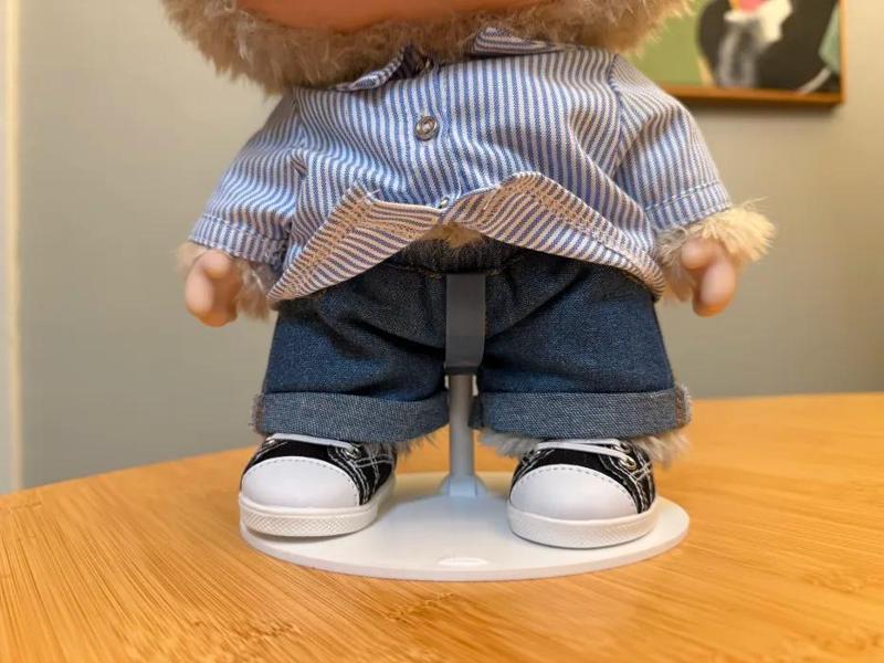 Labubu display stand