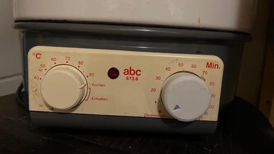 Turning knob for preserving jar