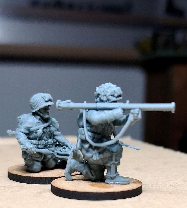 28mm US Paratroopers Bazooka Team firing