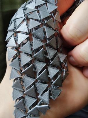 Triangular fabric (print in place)