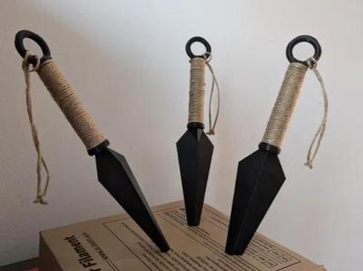 Anime Style Kunai & Shuriken