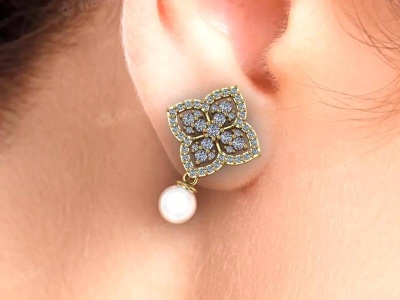 Four leaf clover earrings with pearl