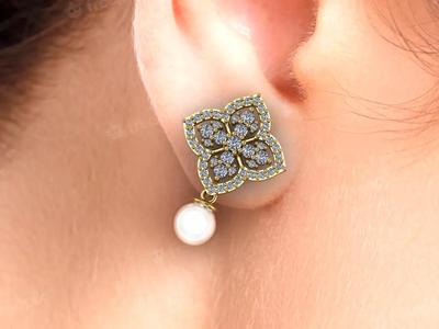 Four leaf clover earrings with pearl
