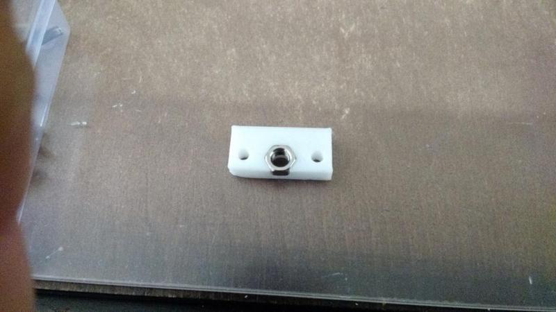 Anti-backlash Z-Axis nut trap