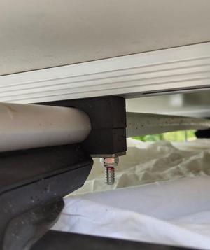 Thule Wingbar Evo roof tent bracket