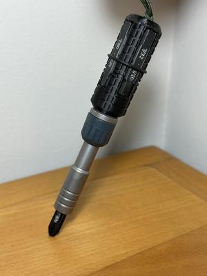 Inline ratchet driver handle with storage - Pine Makers