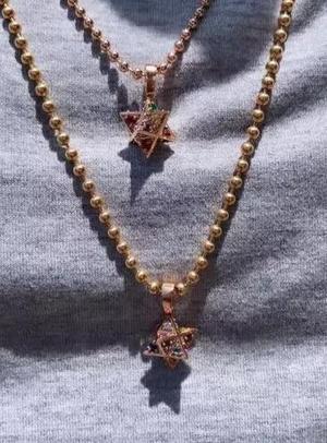 32 star pendants