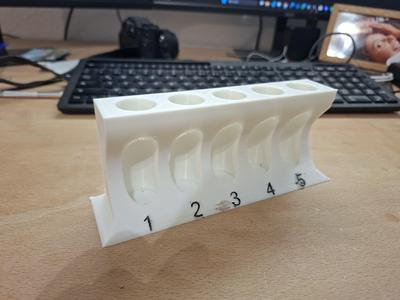 stable test tube holder *NO SUPPORT*