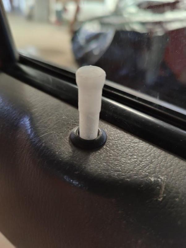 M4 AUTO LOCK BUTTON