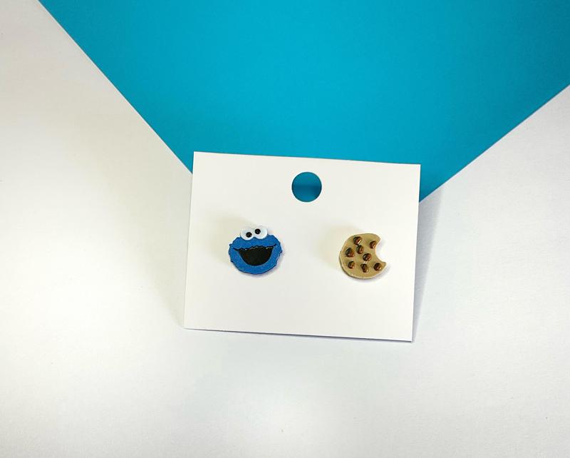 Earrings / earrings cookie monster