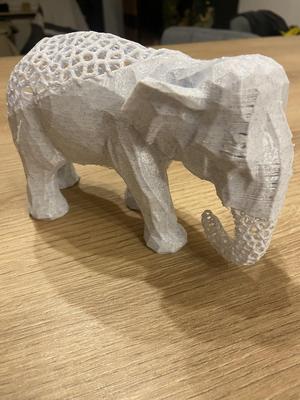 Low Poly Voronoi Elephant