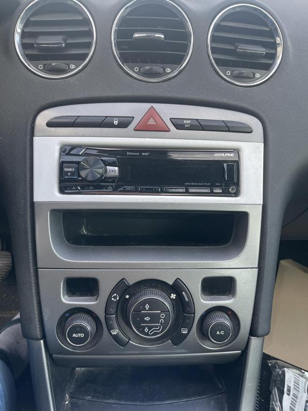 Peugeot 308 2007/2011 car radio facade