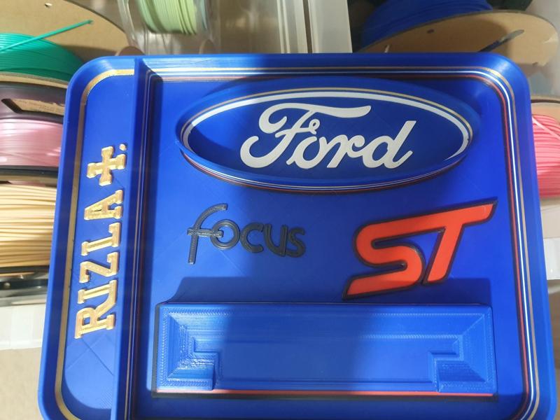 Ford Focus ST branded rolling tray