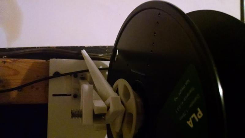 Filawinder Nut Locker