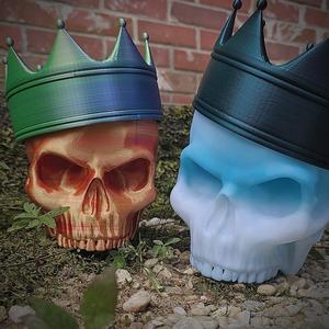 Grim Monarch's Crown of Fate Dice Tower By Pretzel Prints