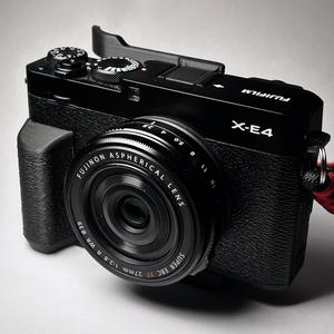 Fujifilm X-E4 Grip + battery/SD card door access