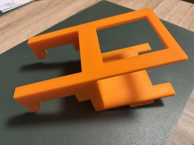 Halter für Teufel Box ROCKSTER GO 2 an einem Trike