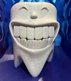 smiling toothbrush holder