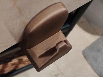 Towel hanger