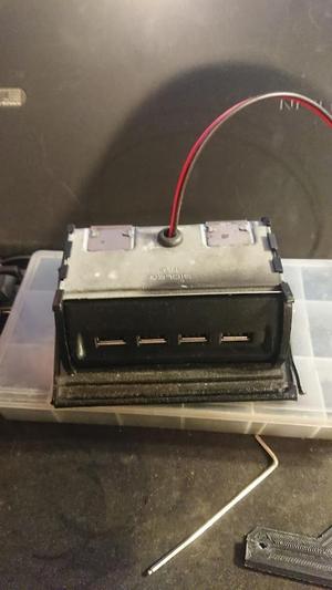 Volvo 740 - 760 - 940 - 960 rear seat ashtray USB mount