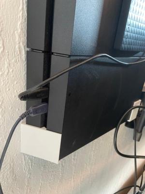 Compact Wallmount PS4