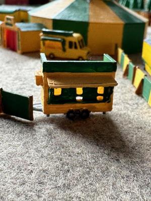 Circus - Ticket trailer 1  (z-scale)
