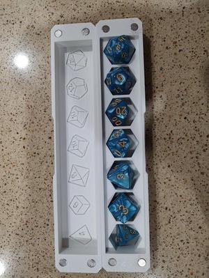 Very Cool D&D Dice-Set Container (Beginner Friendly)