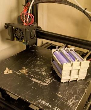 extendable battery holder