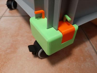 Install wheels on a box / Kiste mit Rollen