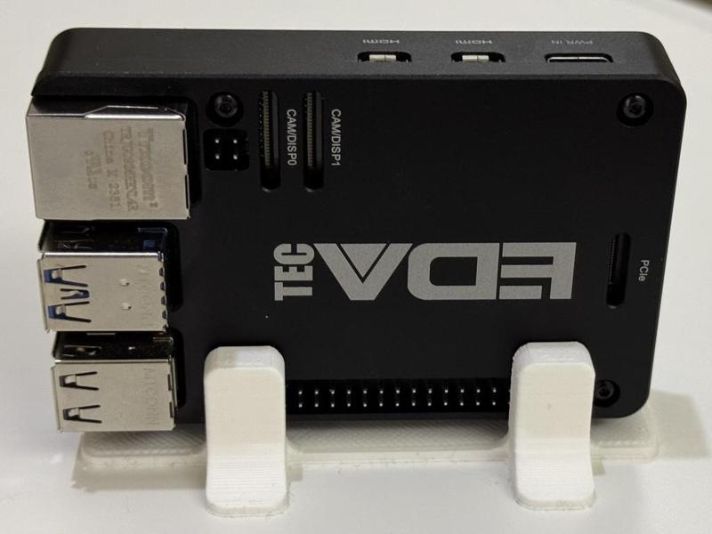 Vertical stand/holder for Raspberry Pi with passive cooling CNC case (parametric)