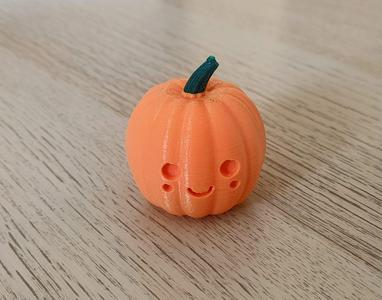 Cute happy halloween pumpkin