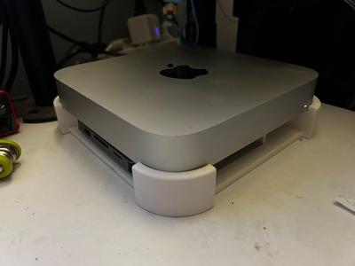 Mac mini stand with HUB slot 
