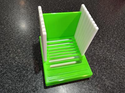 Bread slicer
