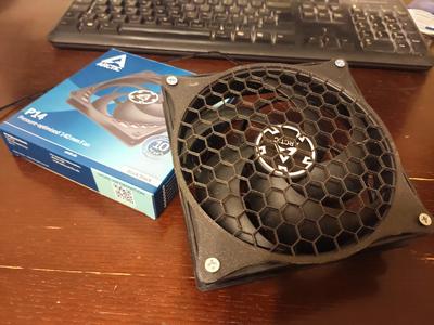 140 mm fan grill with hexagon pattern