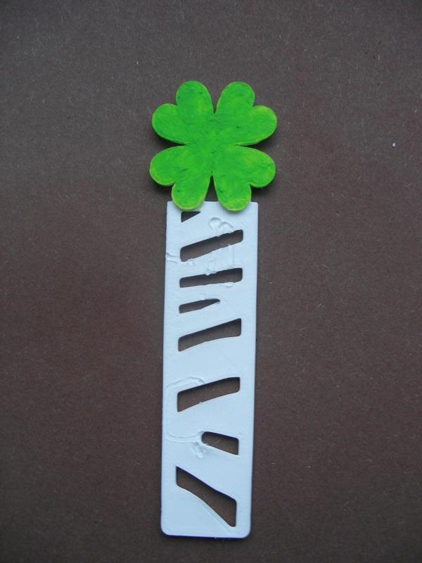 Záložky do knihy se zvířecími motivy - čtyřlístek (Bookmarks to a book with animal motifs - four-leaf clover)