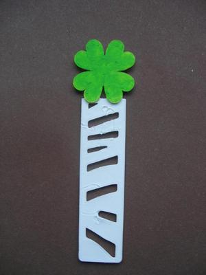 Záložky do knihy se zvířecími motivy - čtyřlístek (Bookmarks to a book with animal motifs - four-leaf clover)