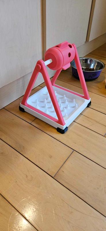 Cat toy - Treat dispenser