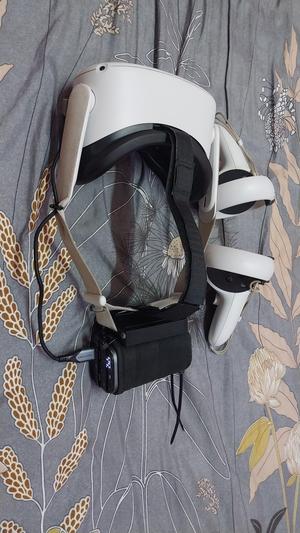 Quest 2 Powerbank Quick install or remove Holder