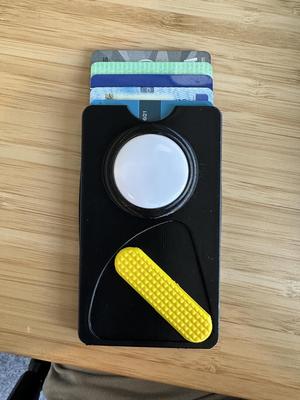 Cascade Card Wallet - Airtag