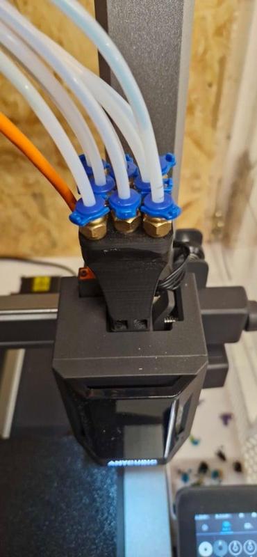 8 color filament hub