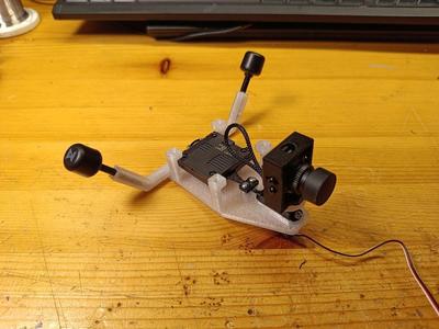 Walksnail Avatar HD Pro Kit (Dual Antennas Version) angle antennas holder with servo gimbal.