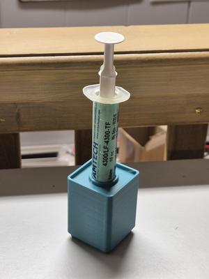 Gridfinity 1x1 Flux Syringe Holder