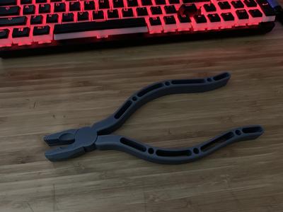 Print In Place Pliers