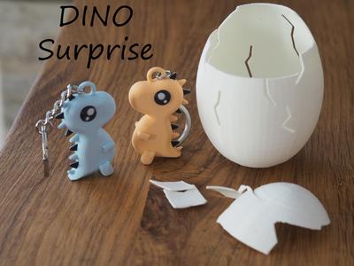 Egg with surprise (dino keychain)