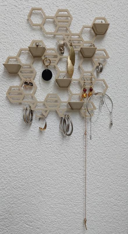 Honeycomb jewelry holder